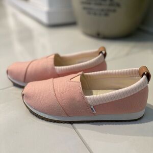 Girls TOMS Alpargata Resident Slip-On–Size 5